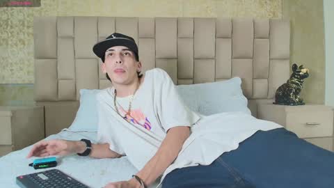 Snapshot of vincenthunter chatting on 27, 12, 2024 Vincent online show from 27, 12, 2024