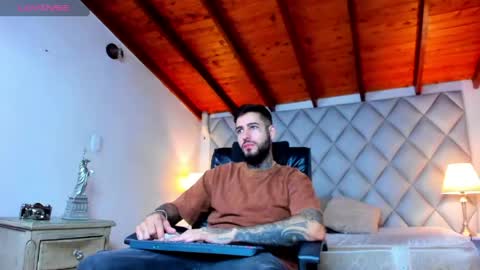 Snapshot of vincentsartori chatting on 13, 4, 2026 Vincent Sartori online show from 13, 4, 2026