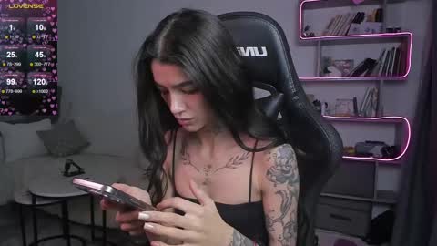 vinkitinkii online show from 26, 2, 2025