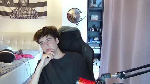 Snapshot of vinnie_06 chatting on 14, 10, 2025 vinnie online show from 14, 10, 2025