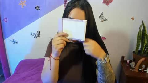 Snapshot of vio_let_ chatting on 1, 6, 2026 Daniela online show from 1, 6, 2026