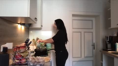 Snapshot of viola_beck chatting on 4, 11, 2025 Vio online show from 4, 11, 2025