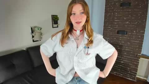 Viola but friends call me Sisi online show from 29, 5, 2026