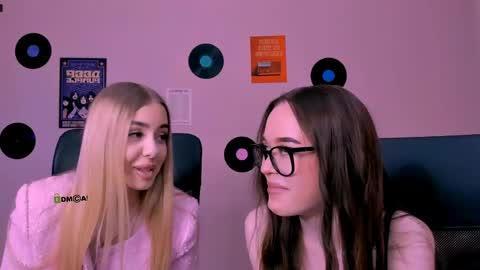 viola_sweet_ online show from 13, 5, 2026