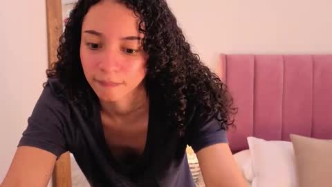 violet__15 online show from 5, 3, 2026