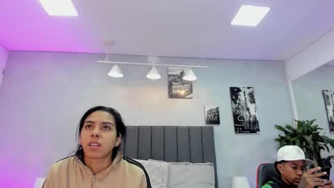 Violet and Myers online show from 4, 11, 2025