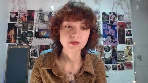 Snapshot of violet_bluee chatting on 15, 2, 2025 Violet online show from 15, 2, 2025