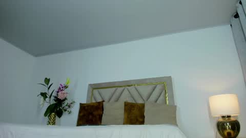 Snapshot of violet_queen2 chatting on 14, 7, 2026 Mary online show from 14, 7, 2026