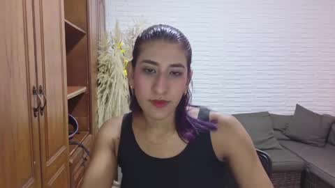 violet_rousse7 online show from 3, 6, 2026