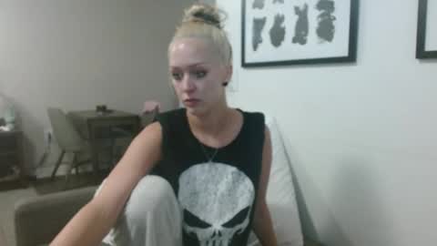 Snapshot of violet_winter97 chatting on 17, 9, 2025 violet_winter97 online show from 17, 9, 2025