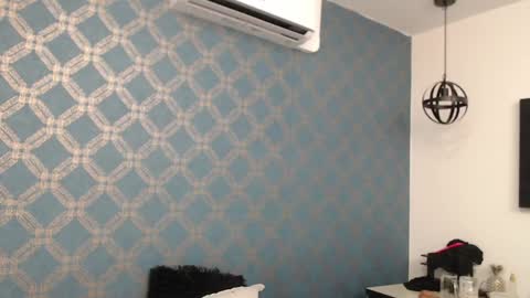 Snapshot of violeta_cute18 chatting on 19, 12, 2024 Violeta online show from 19, 12, 2024