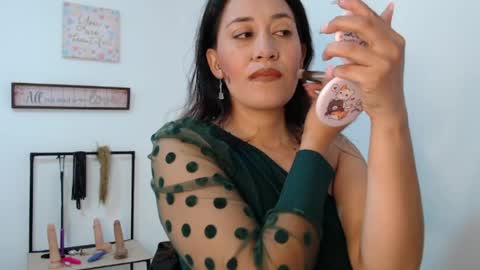 violeta_scott_ online show from 15, 4, 2026