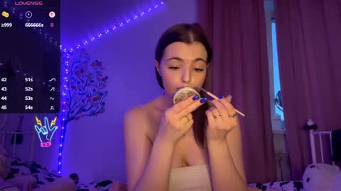 Snapshot of violetamelia chatting on 28, 3, 2026 Eva online show from 28, 3, 2026