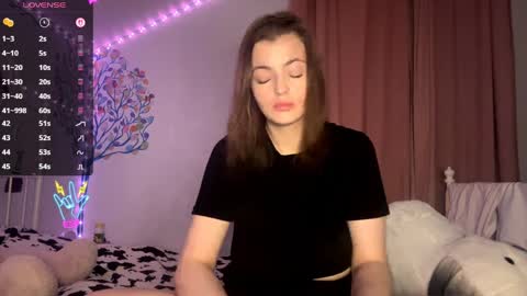 Snapshot of violetamelia chatting on 9, 4, 2026 Eva online show from 9, 4, 2026