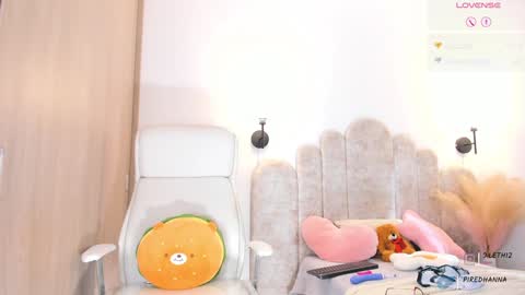 violeth___ online show from 12, 1, 2025