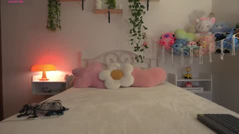 violeth___ online show from 22, 7, 2026