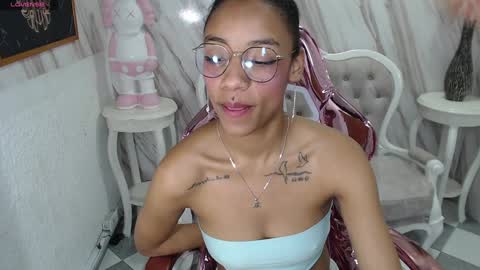 Snapshot of violeth_b chatting on 3, 12, 2024 violeth_b online show from 3, 12, 2024