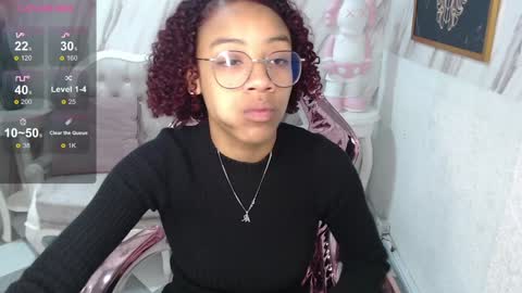 Snapshot of violeth_b chatting on 2, 1, 2025 violeth_b online show from 2, 1, 2025