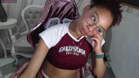Snapshot of violeth_b chatting on 3, 1, 2025 violeth_b online show from 3, 1, 2025