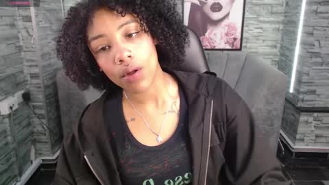 Snapshot of violeth_b chatting on 11, 9, 2025 violeth_b online show from 11, 9, 2025