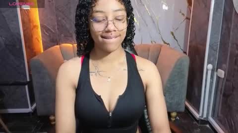 Snapshot of violeth_b chatting on 20, 10, 2025 violeth_b online show from 20, 10, 2025
