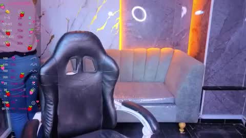 Snapshot of violeth_b chatting on 21, 11, 2025 violeth_b online show from 21, 11, 2025