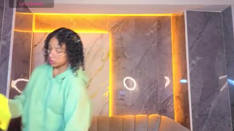 Snapshot of violeth_b chatting on 7, 1, 2026 violeth_b online show from 7, 1, 2026