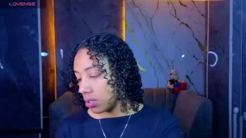 Snapshot of violeth_b chatting on 8, 7, 2026 violeth_b online show from 8, 7, 2026