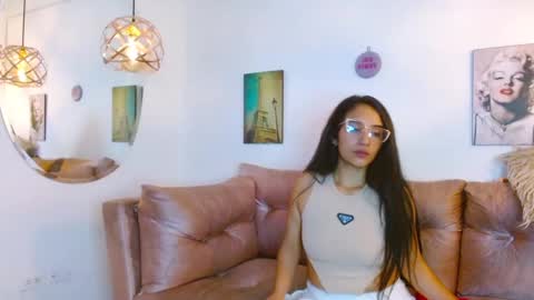 violetsweet_cs online show from 4, 2, 2025