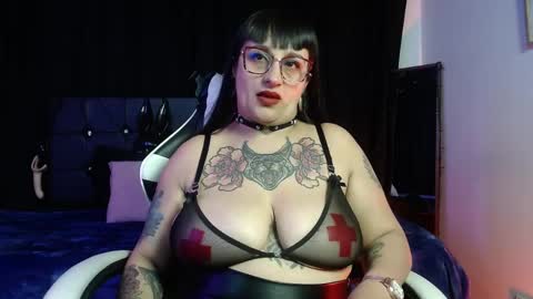 violett_8 online show from 11, 4, 2026
