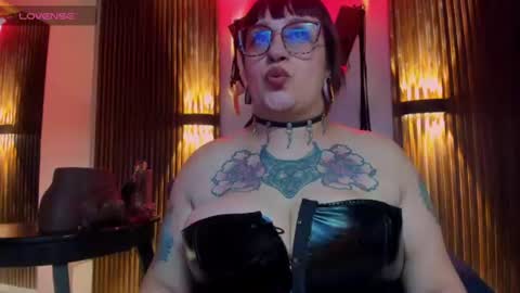 Snapshot of violett_8 chatting on 1, 7, 2026 violett_8 online show from 1, 7, 2026