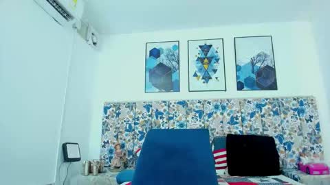 Snapshot of violetta_tss chatting on 28, 4, 2026 Princess Violet Valerious Follow me IGX violetvalerious online show from 28, 4, 2026