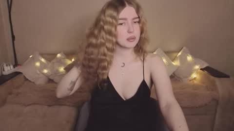 ViolettaOtis online show from 10, 2, 2026