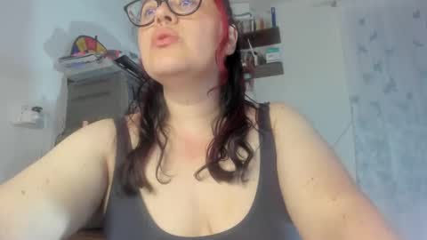 Snapshot of violettasexycam chatting on 31, 12, 2024 violetafetish online show from 31, 12, 2024