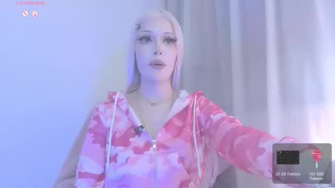 Snapshot of violettbones chatting on 1, 3, 2026 Violett online show from 1, 3, 2026