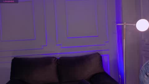 Violett Castel online show from 11, 3, 2026