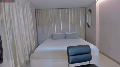 Violett Castel online show from 24, 3, 2026