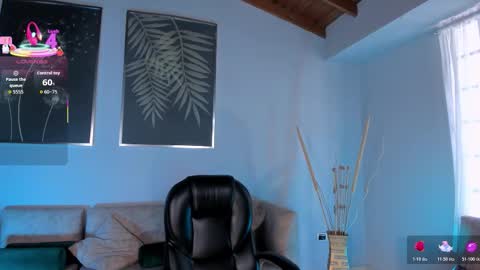 Violett  online show from 25, 10, 2025