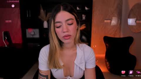 Violett  online show from 26, 3, 2026