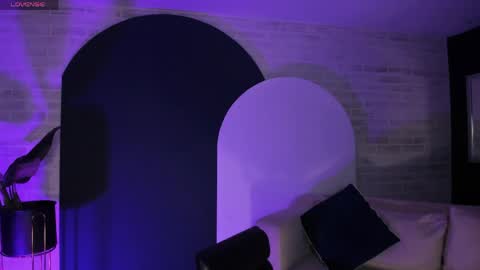 Violett  online show from 11, 4, 2026