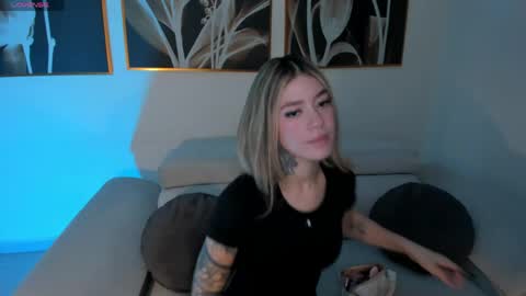 Violett  online show from 31, 5, 2026