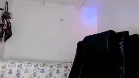  Violet  online show from 7, 1, 2025