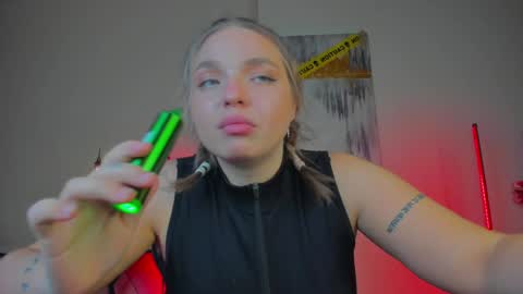 Snapshot of viollasinzz chatting on 22, 1, 2025 Violla online show from 22, 1, 2025