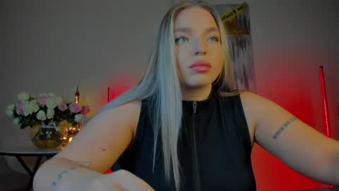 Snapshot of viollasinzz chatting on 29, 1, 2025 Violla online show from 29, 1, 2025