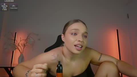 Snapshot of viollasinzz chatting on 10, 3, 2026 Violla online show from 10, 3, 2026