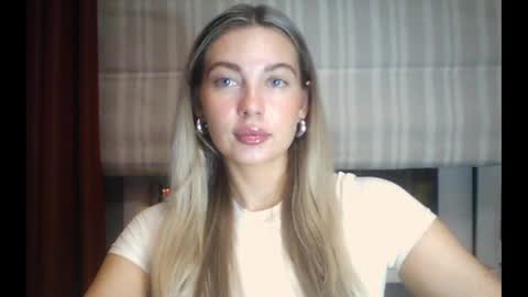 Snapshot of viraya chatting on 19, 7, 2026 emma online show from 19, 7, 2026