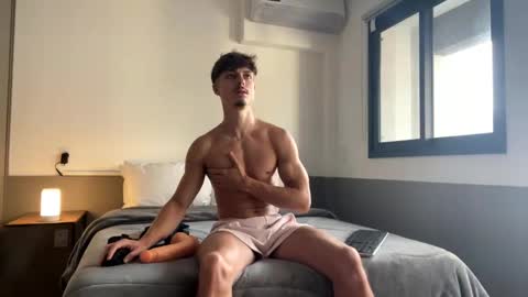 Snapshot of vitoraugustoxxx chatting on 1, 10, 2025 vitoraugustoxxx online show from 1, 10, 2025