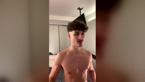 Snapshot of vitoraugustoxxx chatting on 19, 12, 2025 vitoraugustoxxx online show from 19, 12, 2025