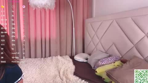 Snapshot of vivi_ennes chatting on 11, 10, 2025 You like my friends can call me LUNA This is my first day here online show from 11, 10, 2025