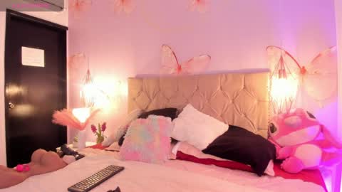 Viviana  online show from 2, 4, 2026